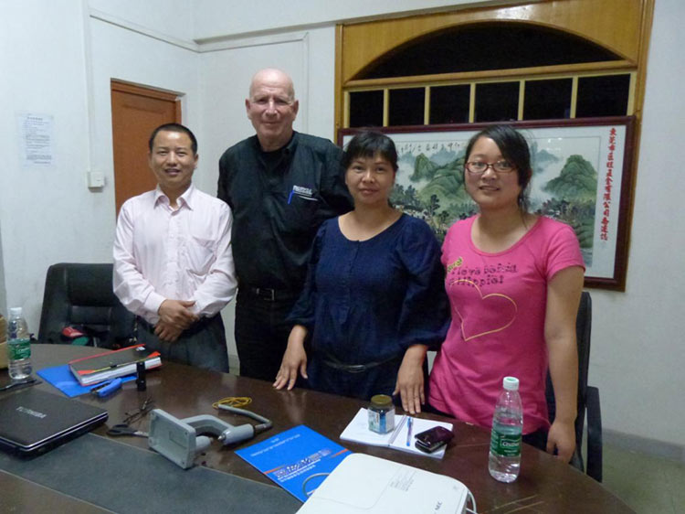 Bienvenido Austria Amigo Peter Ven a Nuote Metals