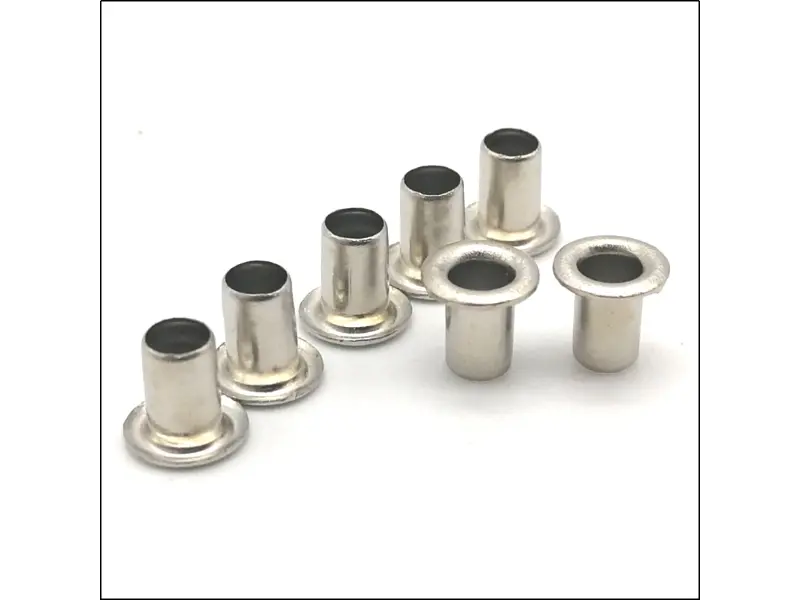 ¿Por qué utilizamos acero con ojales?